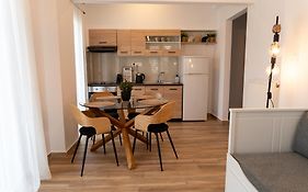 Ophelia - New Modern Apartment With Spectacular Olympus View